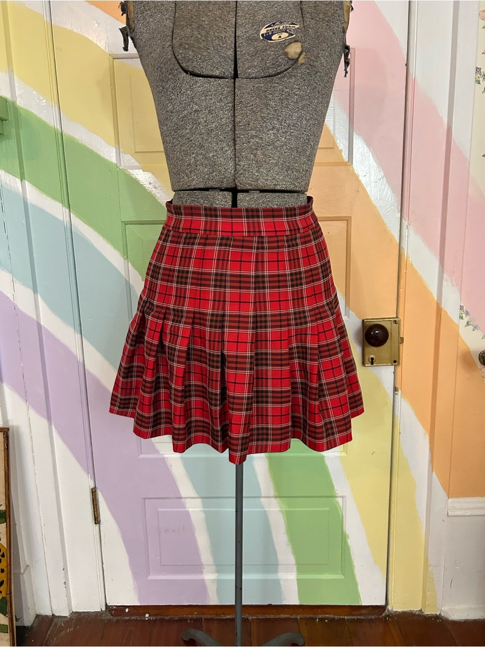 Love Tree Sz Small Red Plaid Pleated Mini Skirt Preppy Y2K Schoolgirl 👽💚